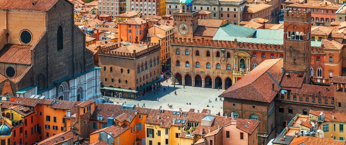 City branding Bologna: come la città si reinventa con creatività unica